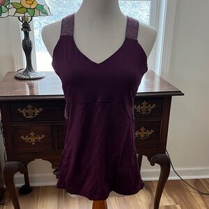 Lululemon athletic tank top eggplant purple size 10 shelf bra, cross back